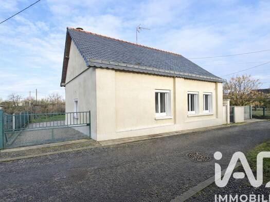 Maison de plain-pied à vendre 155 400 € 3 pièces 2 chambres 70 m² 343 m² de terrain Gennes-Val de Loire 49350