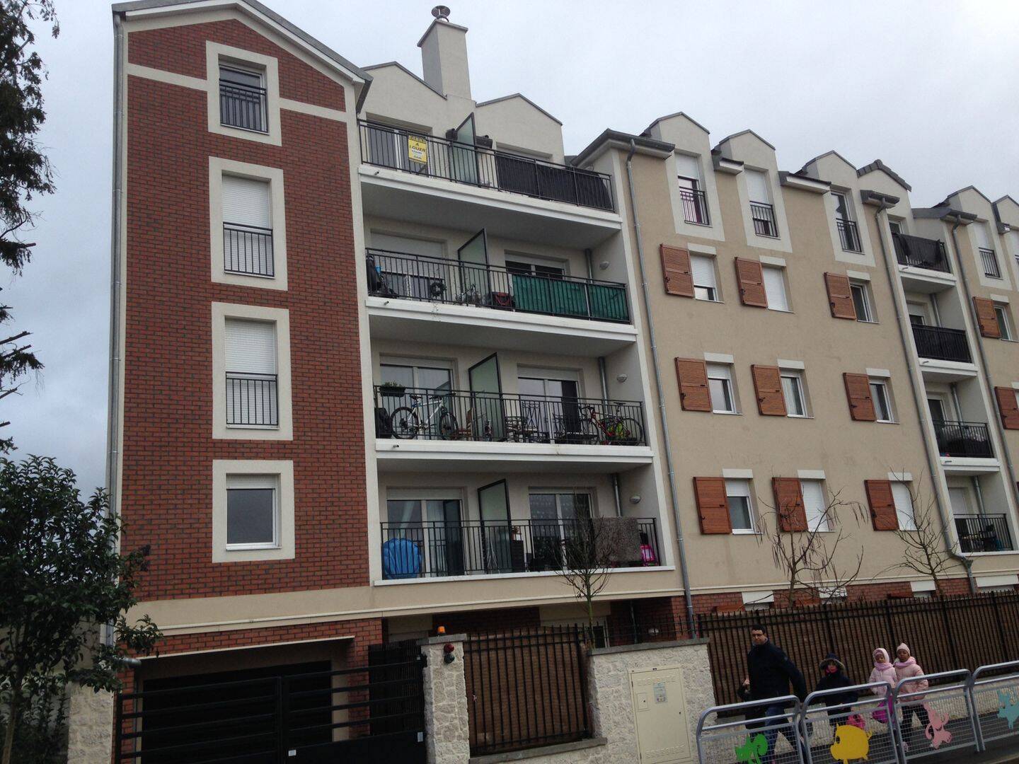 Appartement 3 pièces 57 m² · à Quincy-sous-Sénart · 56,8 m² · 964 €