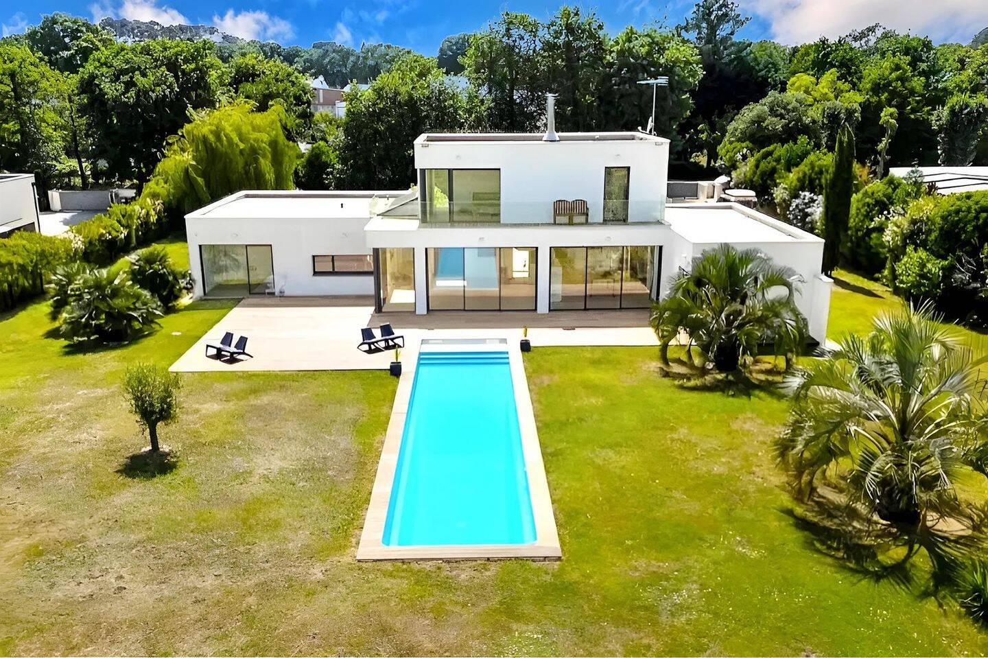 Maison 8 pièces 240 m² · à La Baule-Escoublac · 240 m² · 1 492 590 €