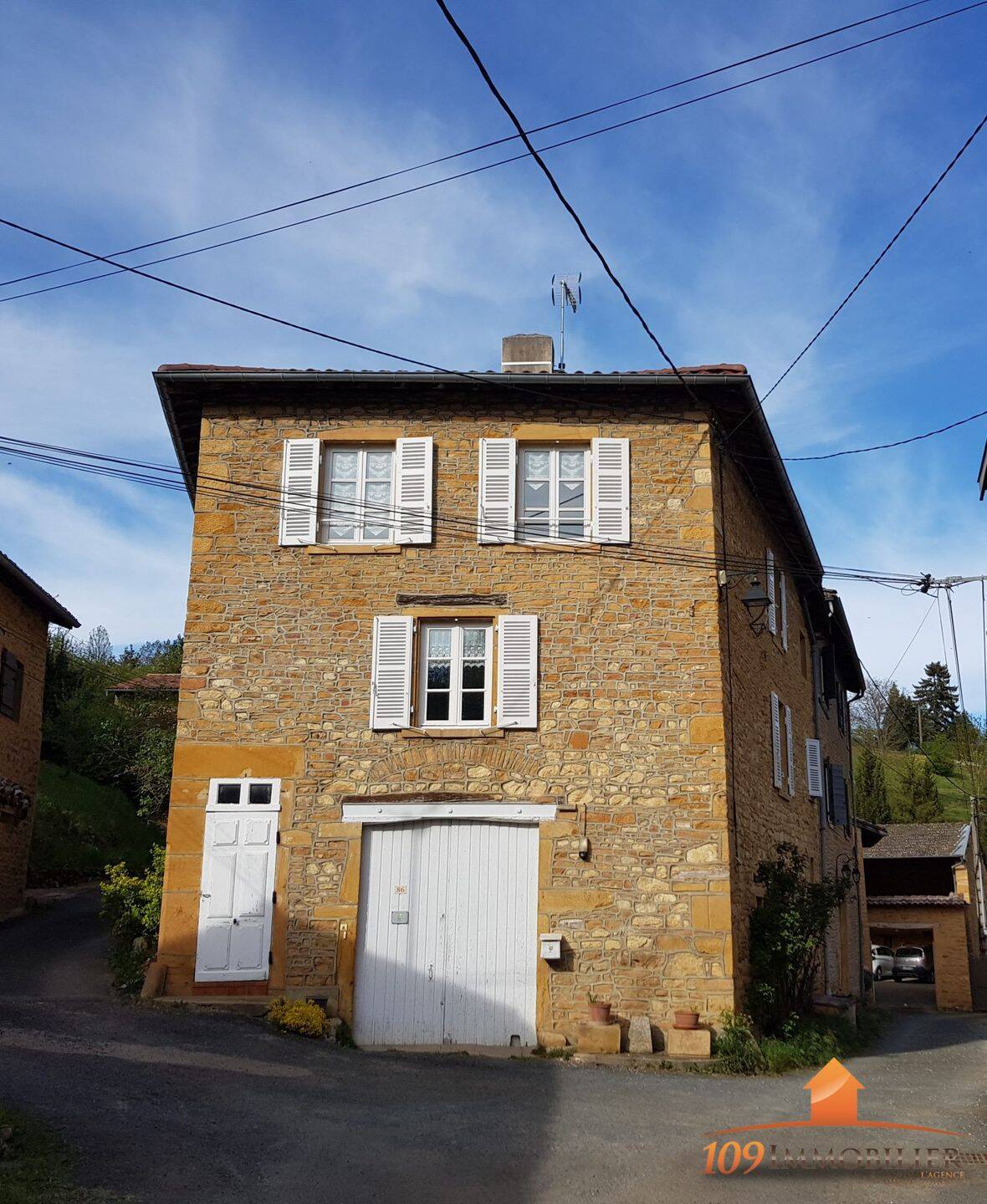 Maison 8 pièces 277 m² · à Theizé · 277,1 m² · 255 000 €