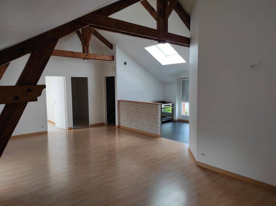 Appartement 5 pièces 105 m² · à Cholet · 105 m² · 817 €/mois
