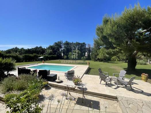 Villa à vendre 798 000 € 7 pièces 4 chambres 218 m² 3 303 m² de terrain Mouriès 13890