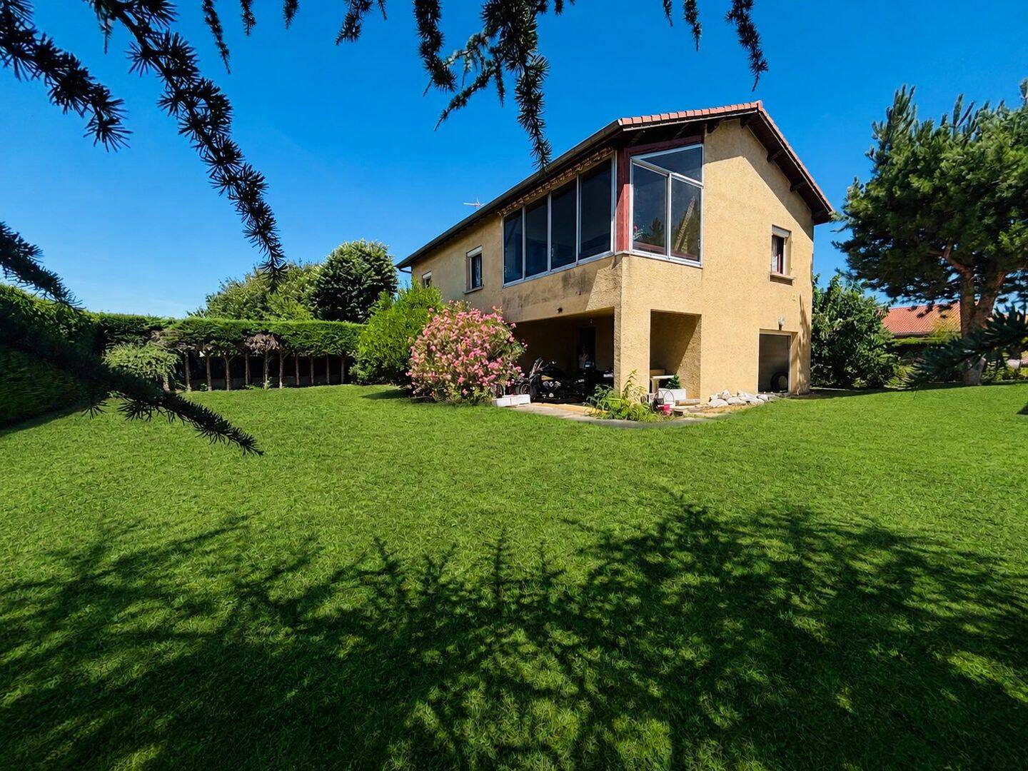 Maison 7 pièces 125 m² · à Granges-les-Beaumont · 125 m² · 232 000 €
