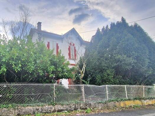 Maison à vendre 99 500 € 9 pièces 6 chambres 180 m² 1 024 m² de terrain Sainte Catherine Villeneuve-sur-Lot 47300