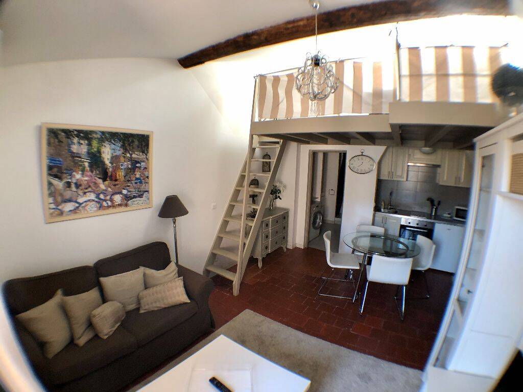 Appartement 1 pièce 23 m² · à Aix-en-Provence · 22,7 m² · 890 €/mois
