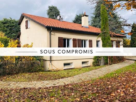 Maison à vendre 545 000 € 7 pièces 6 chambres 176 m² 1 718 m² de terrain Lentilly 69210