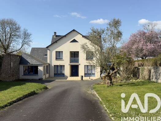 Maison à vendre 364 000 € 10 pièces 5 chambres 264 m² 2 812 m² de terrain Percy-en-Normandie 50410