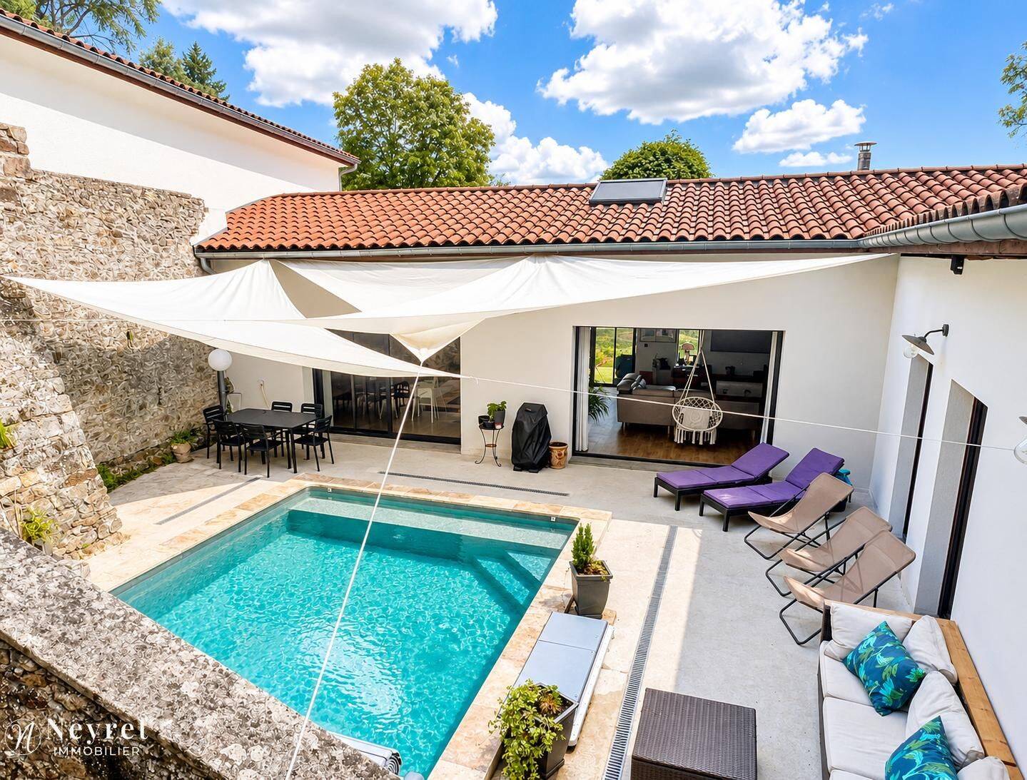 Maison 8 pièces 200 m² · à Valfleury · 200 m² · 499 000 €