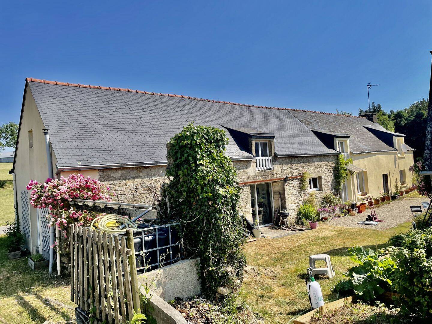 Maison 6 pièces 225 m² · à Quistinic · 225 m² · 155 900 €