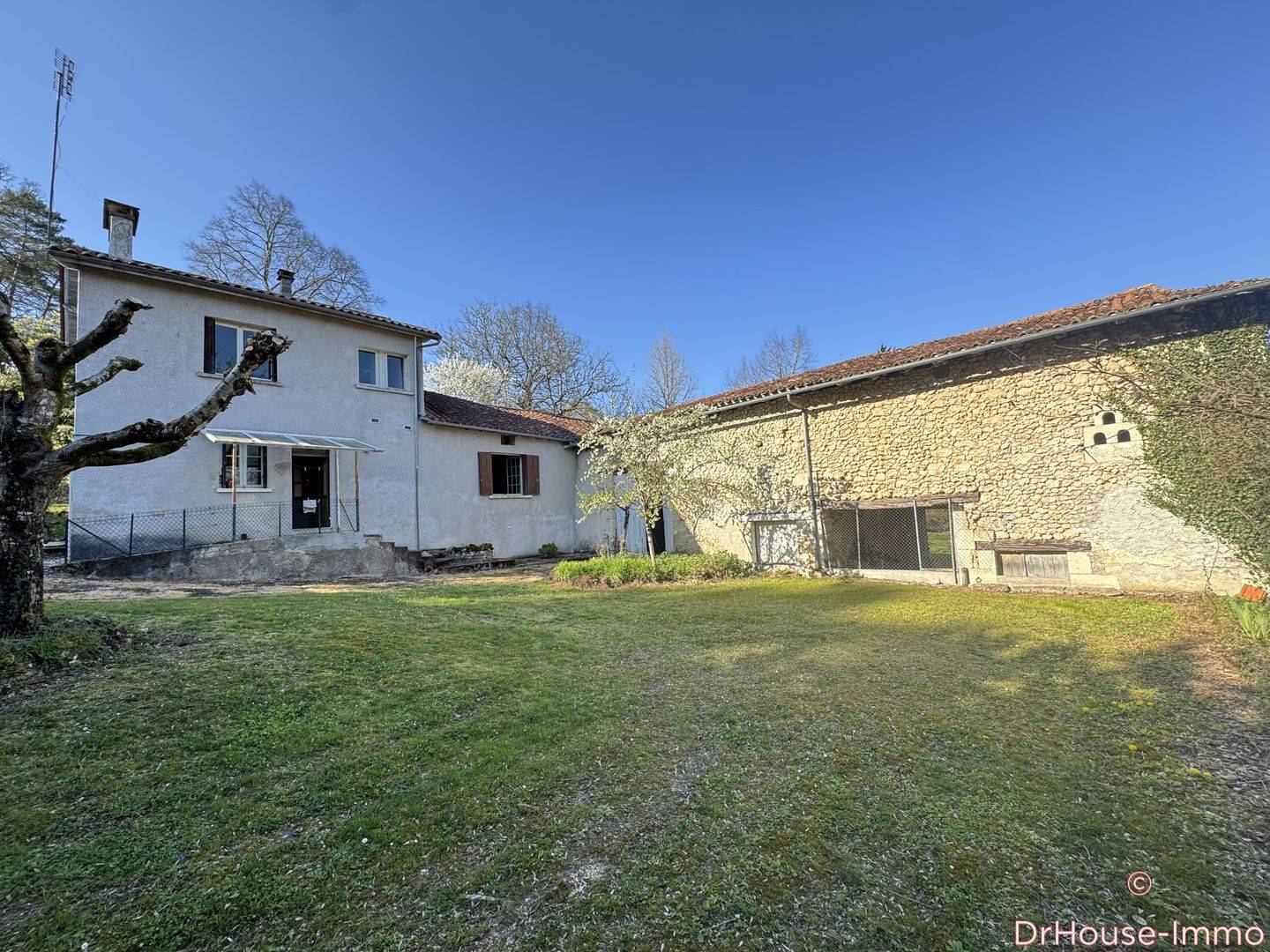 Maison 5 pièces 90 m² · à Saint-Aquilin · 90 m² · 129 000 €