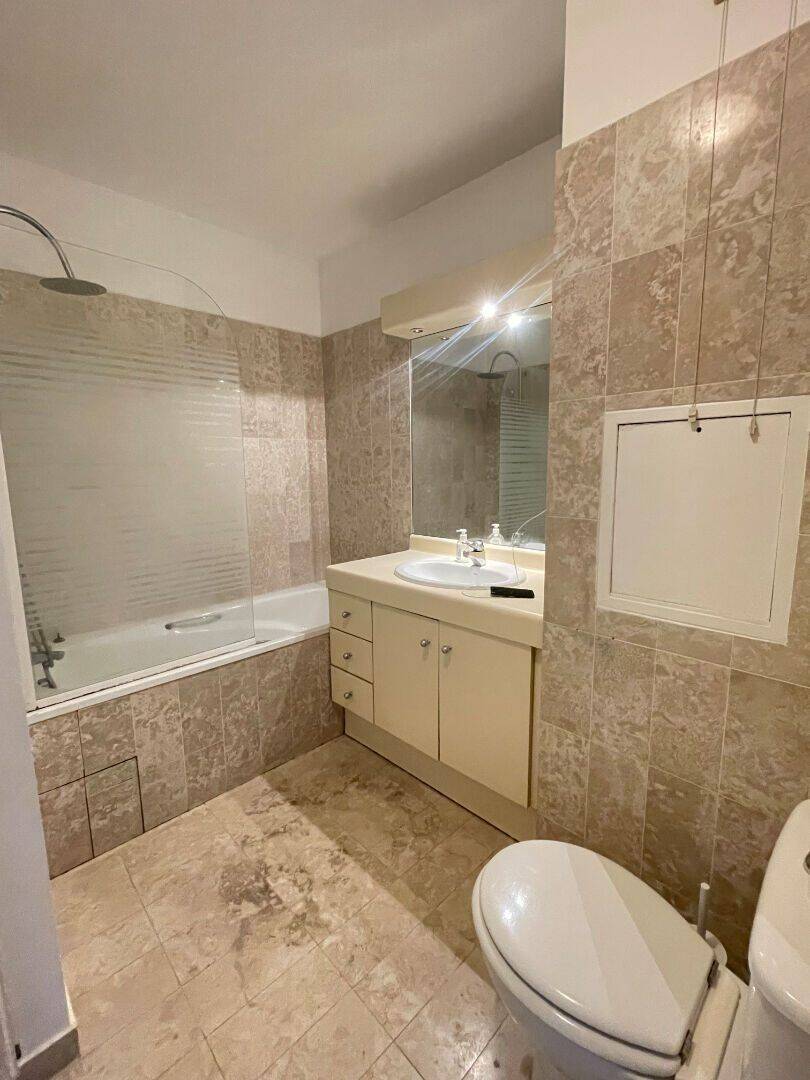 Appartement 1 pièce 25 m² · à Châtillon · 24,5 m² · 870 €