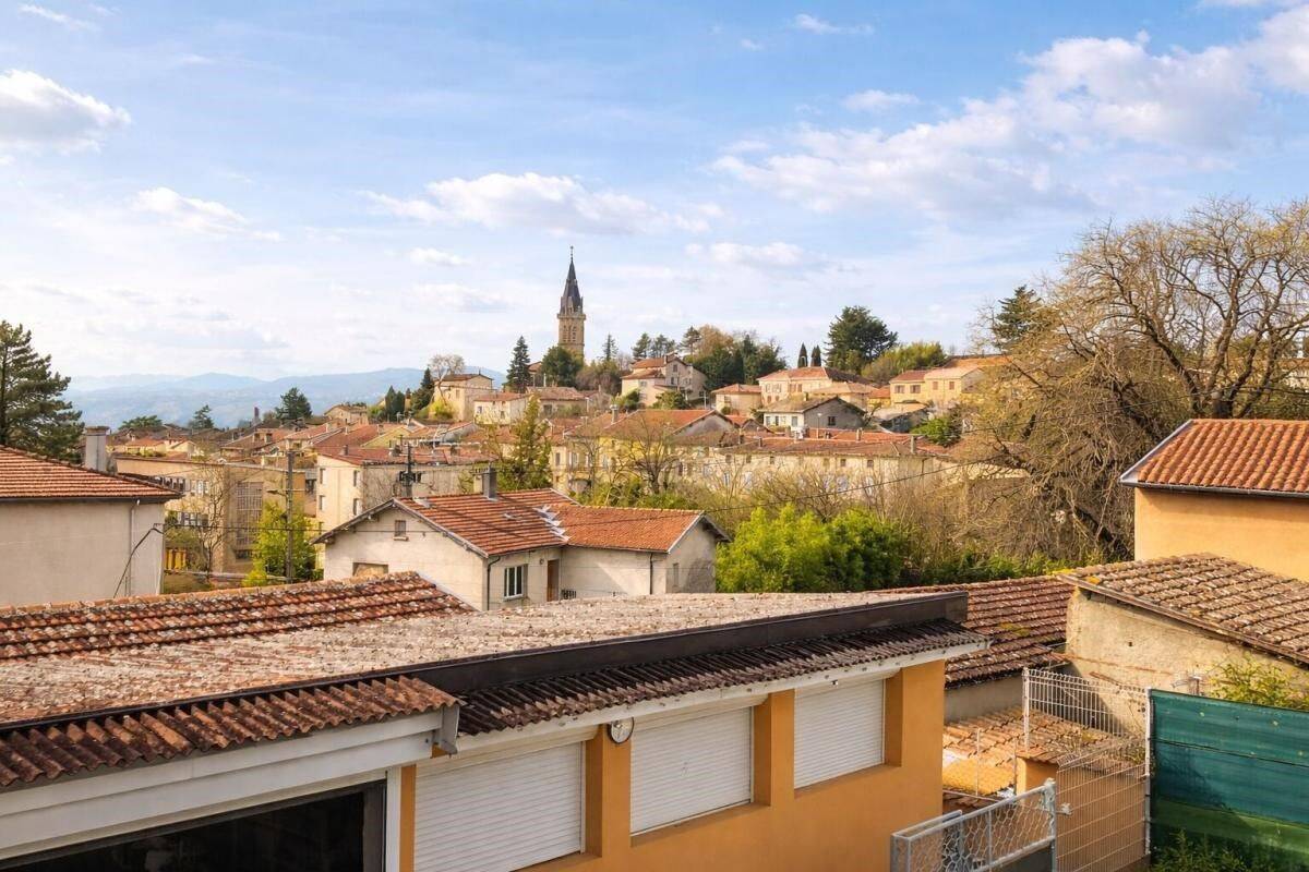 Maison 5 pièces 140 m² · à Roussillon · 140 m² · 280 000 €