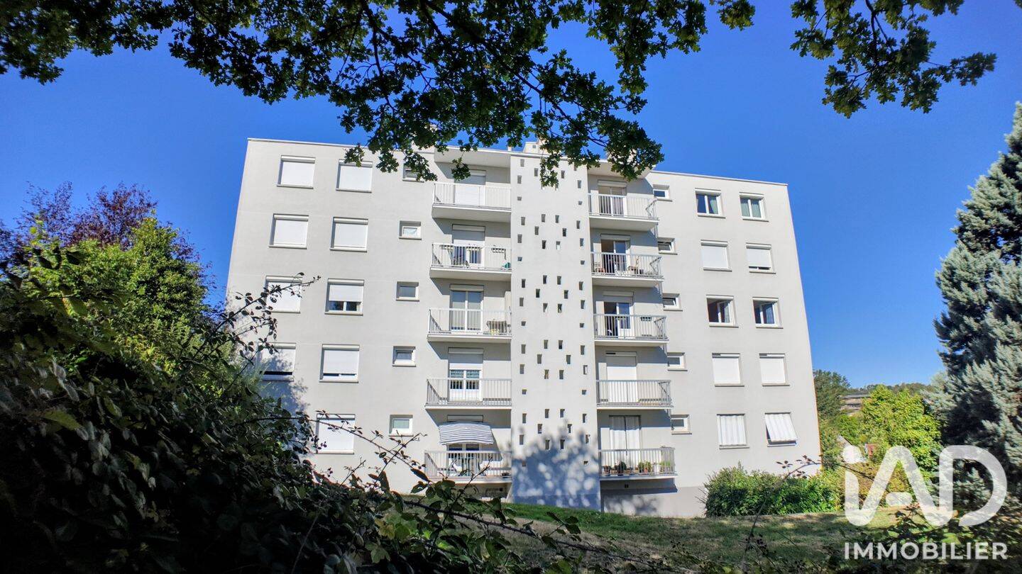 Appartement 4 pièces 94 m² · à Saint-Étienne · 93,6 m² · 145 000 €