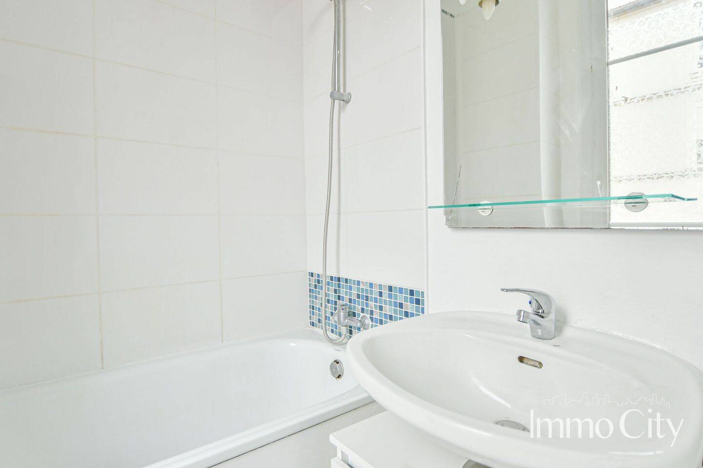 Appartement 2 pièces 40 m² · à Suresnes · 40,1 m² · 923 €/mois