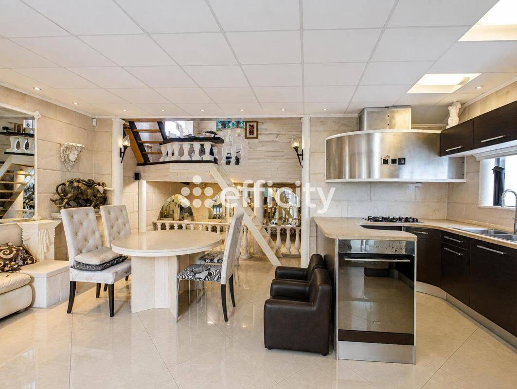 Maison 6 pièces 140 m² · à Ivry-sur-Seine · 140 m² · 650 000 €