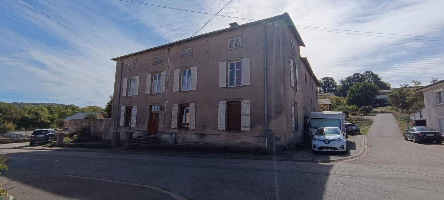 Maison 8 pièces 210 m² · à Ubexy · 210 m² · 158 000 €