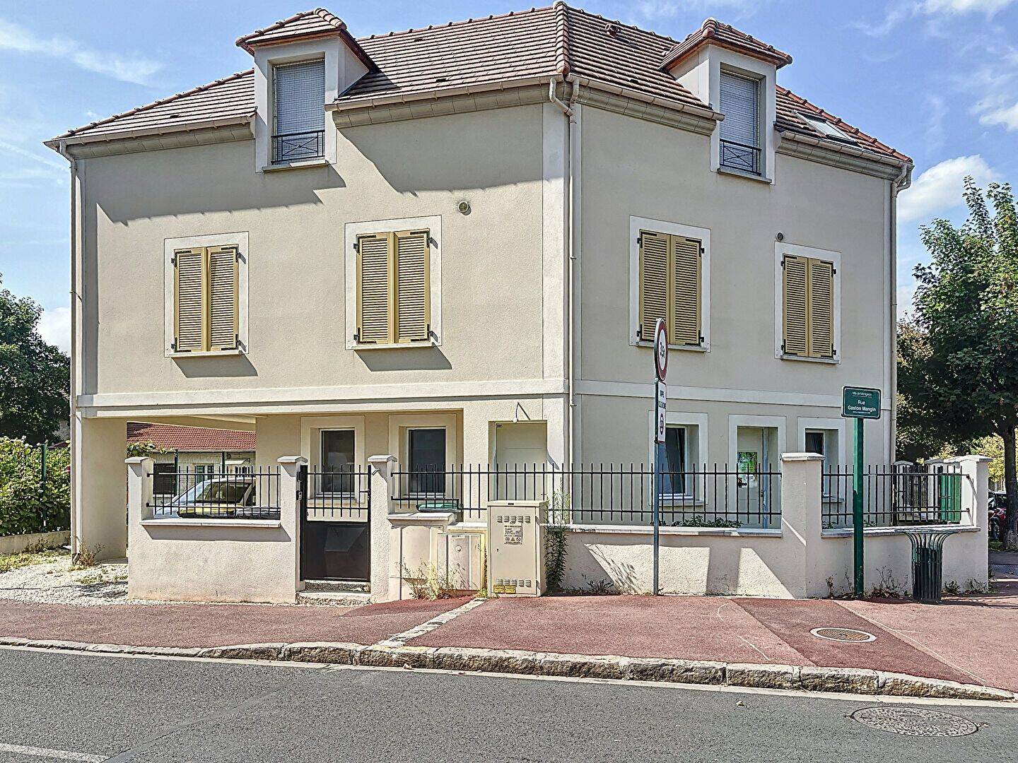 Appartement 2 pièces 43 m² · à Montgeron · 42,6 m² · 900 €/mois