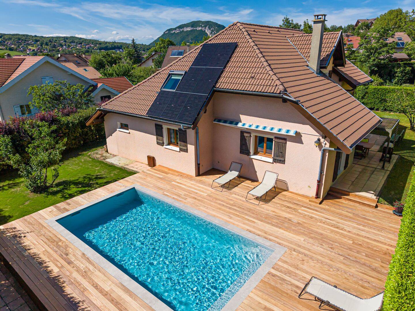 Maison 6 pièces 179 m² · à Poisy · 178,5 m² · 895 000 €