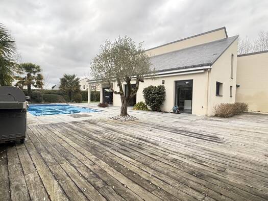 Maison à vendre 675 000 € 7 pièces 5 chambres 224,5 m² 1 209 m² de terrain Tuilerie Cholet 49300