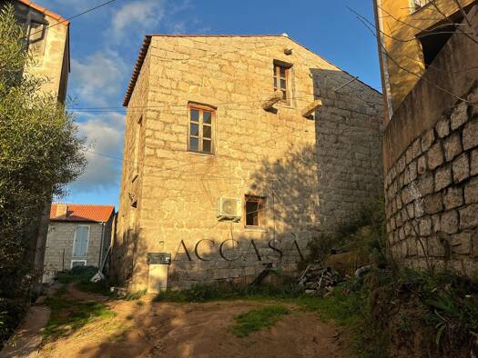 Maison à vendre 325 000 € 5 pièces 3 chambres 79 m² 400 m² de terrain Figari 20114