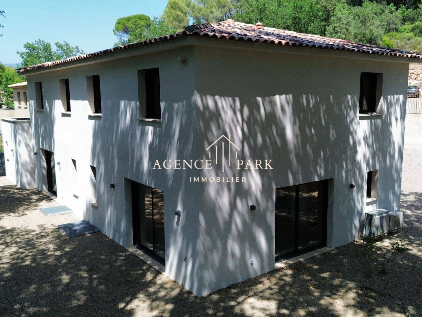 Maison 8 pièces 200 m² · à Salernes · 200 m² · 480 000 €