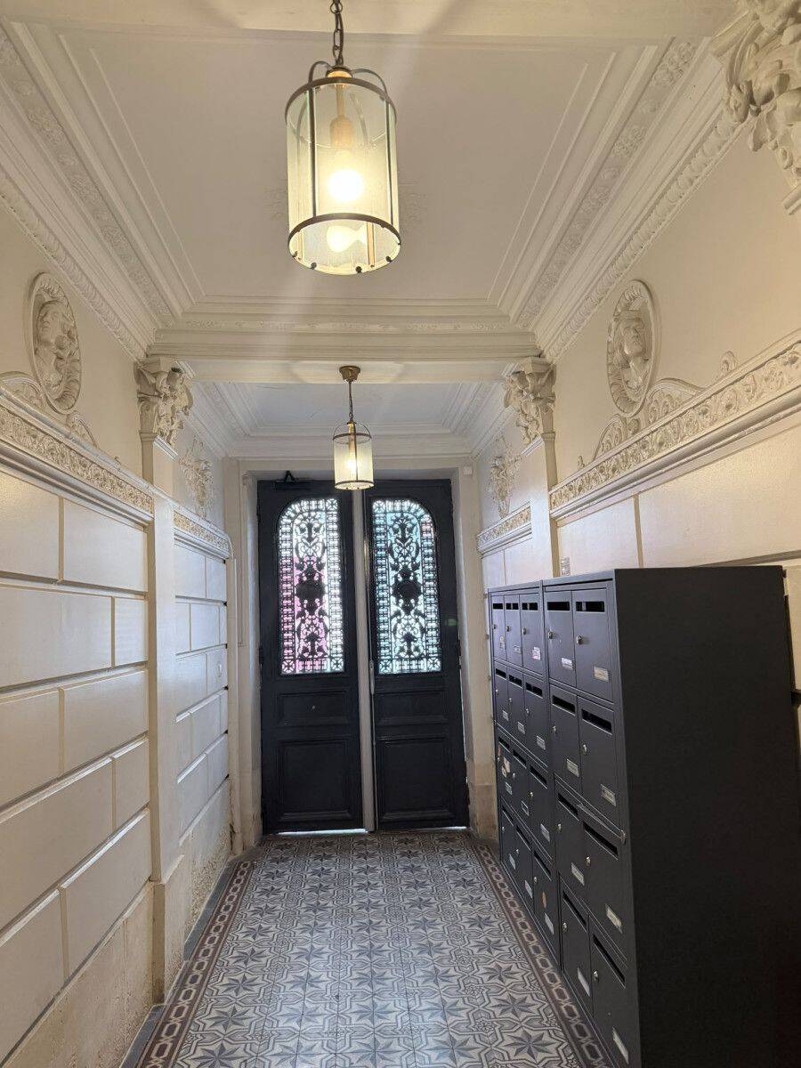 Appartement 2 pièces 46 m² · à Paris 11ème Arrondissement · 46 m² · 1 915 €/mois