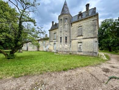 Château à vendre 987 000 € 27 pièces 16 chambres 690 m² 9 599 m² de terrain St Denis de Pile 33910