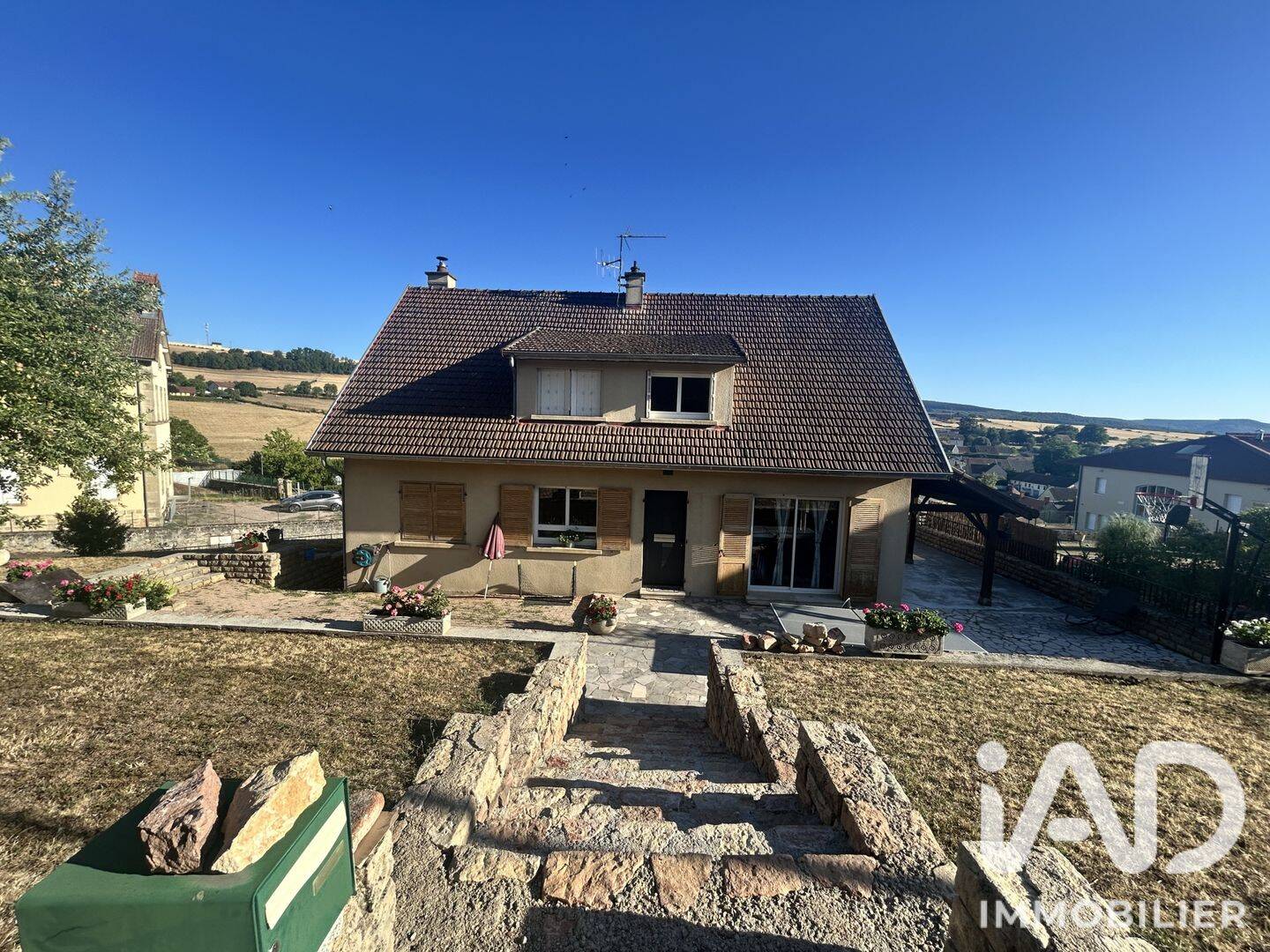 Maison 6 pièces 195 m² · à Curgy · 195 m² · 235 000 €