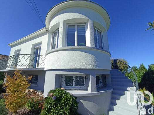 Maison à vendre 202 000 € 5 pièces 3 chambres 168 m² 746 m² de terrain La Mara Parthenay 79200