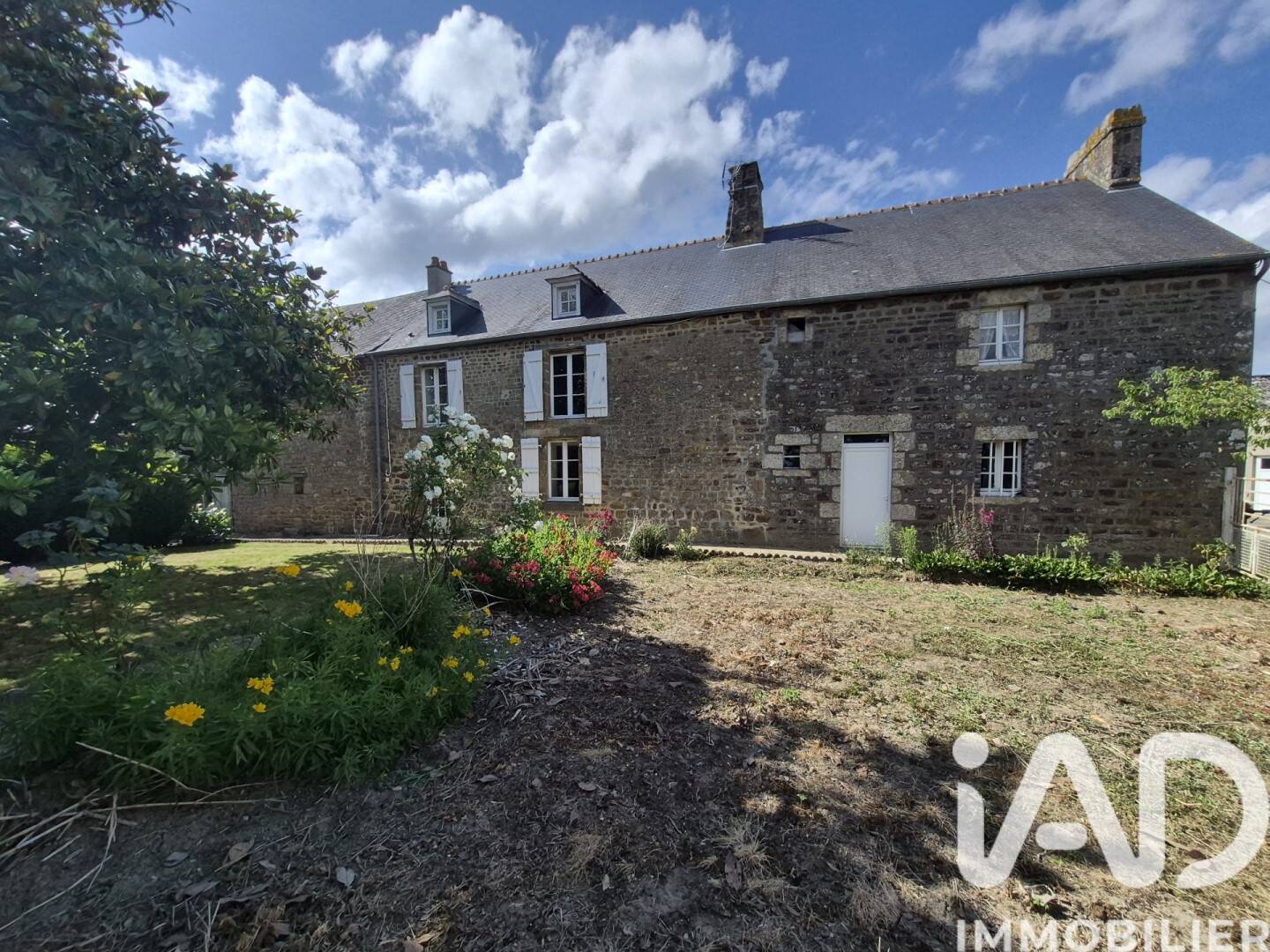 Maison 5 pièces 235 m² · à Ceaucé · 235 m² · 165 300 €