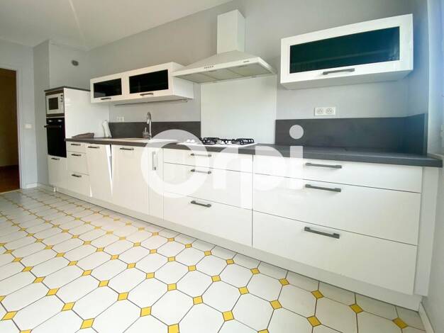 Appartement à vendre 189 000 € 4 pièces 3 chambres 104 m² Delessert-Saint Louis-Nantilly Saumur 49400