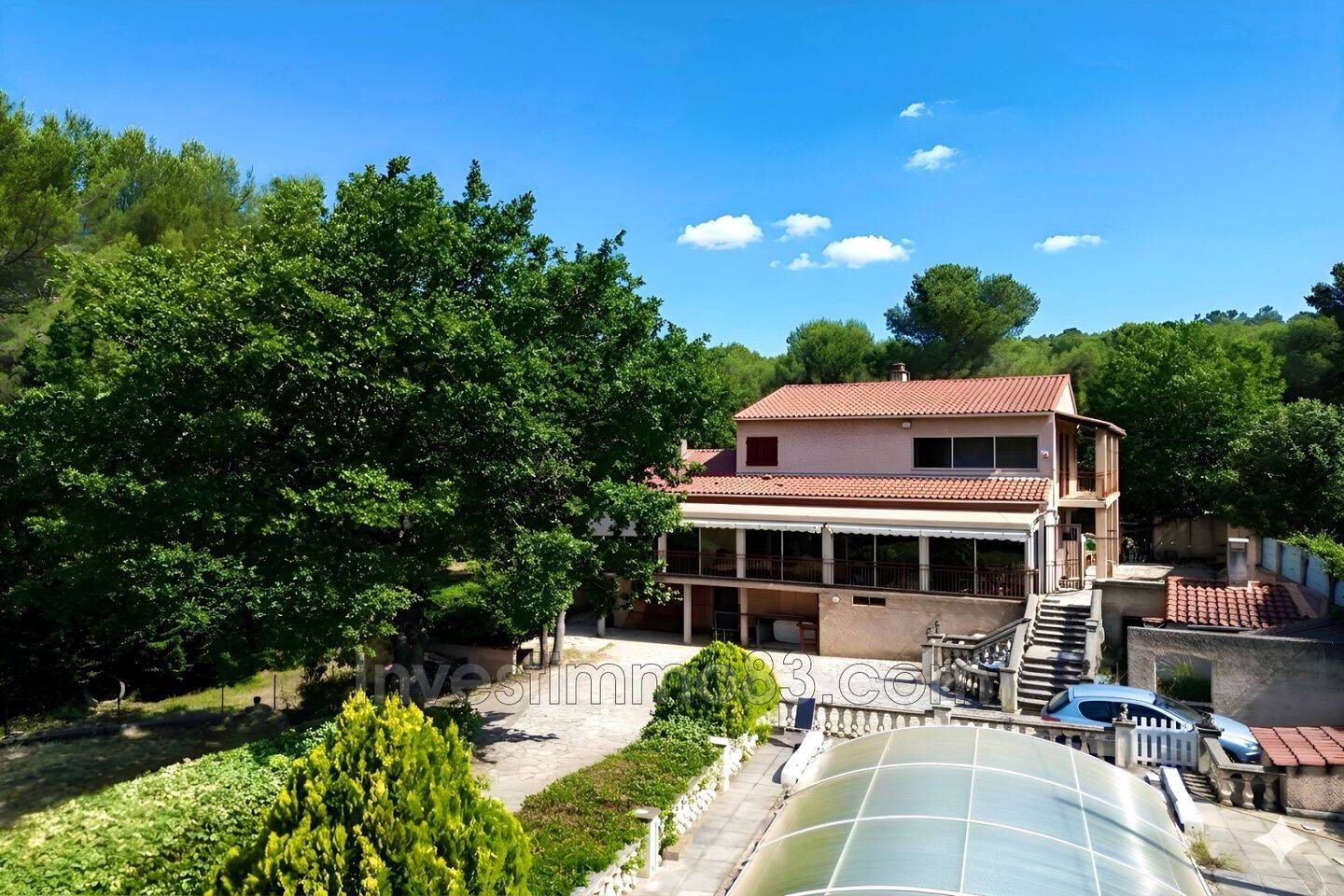 Maison 1 pièce 244 m² · à Pourrières · 244 m² · 619 000 €