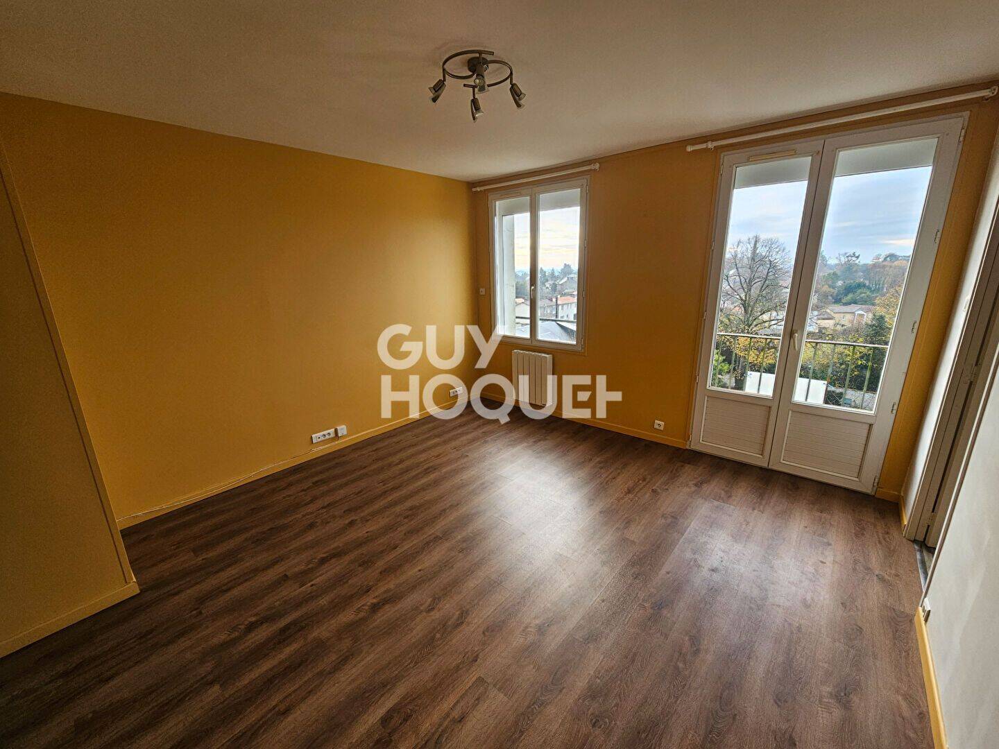 Appartement 3 pièces 48 m² · à Fontenay-le-Comte · 48,4 m² · 550 €