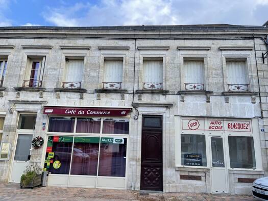 Immeuble à vendre 136 370 € 163 m² Lignières 18160
