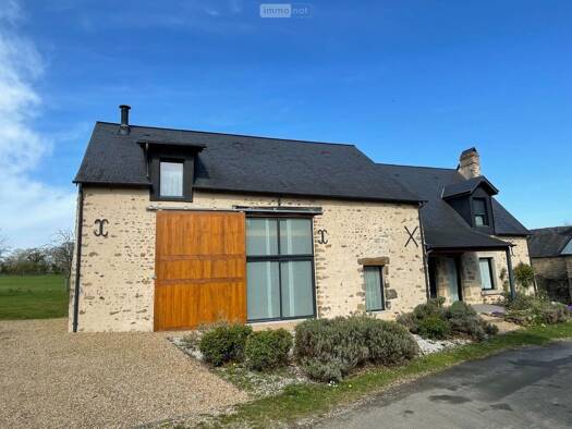 Maison à vendre 379 600 € 6 pièces 4 chambres 213 m² 26 000 m² de terrain Saint-Léonard-des-Bois 72130