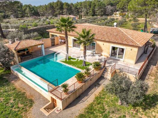 Maison à vendre 850 000 € 4 pièces 3 chambres 200 m² 11 291 m² de terrain Peripherie Les Arcs 83460