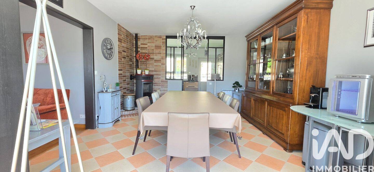 Maison 6 pièces 143 m² · à Rochecorbon · 143 m² · 445 000 €