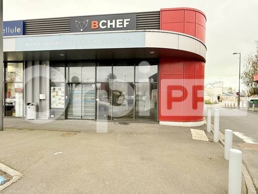Local commercial à louer 1 932 € 132 m² de surface de vente Gonfreville-l'Orcher 76700
