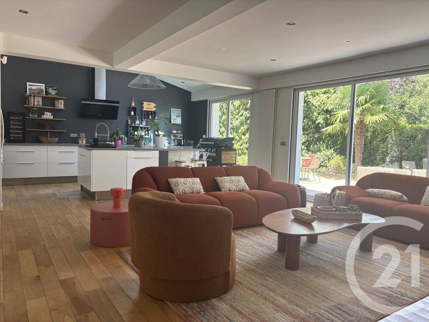 Maison 6 pièces 150 m² · à Lésigny · 150 m² · 3 000 €