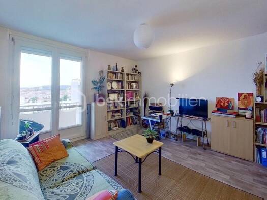 Appartement à vendre 73 000 € 3 pièces 2 chambres 55,5 m² Étage 8/9 Les Blaches-Les Champs Montélimar 26200