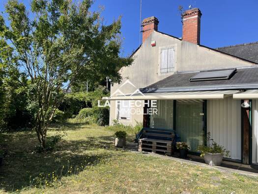 Maison à vendre 157 500 € 3 pièces 2 chambres 130 m² 395 m² de terrain La Flèche 72200