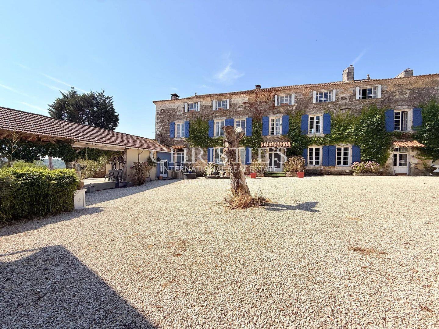 Maison 12 pièces 417 m² · à Brantôme en Périgord · 417 m² · 575 000 €