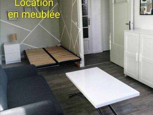 Appartement à louer 590 € 1 pièce 31 m² Étage 1/8 Becquerel Mons-en-Barœul 59370