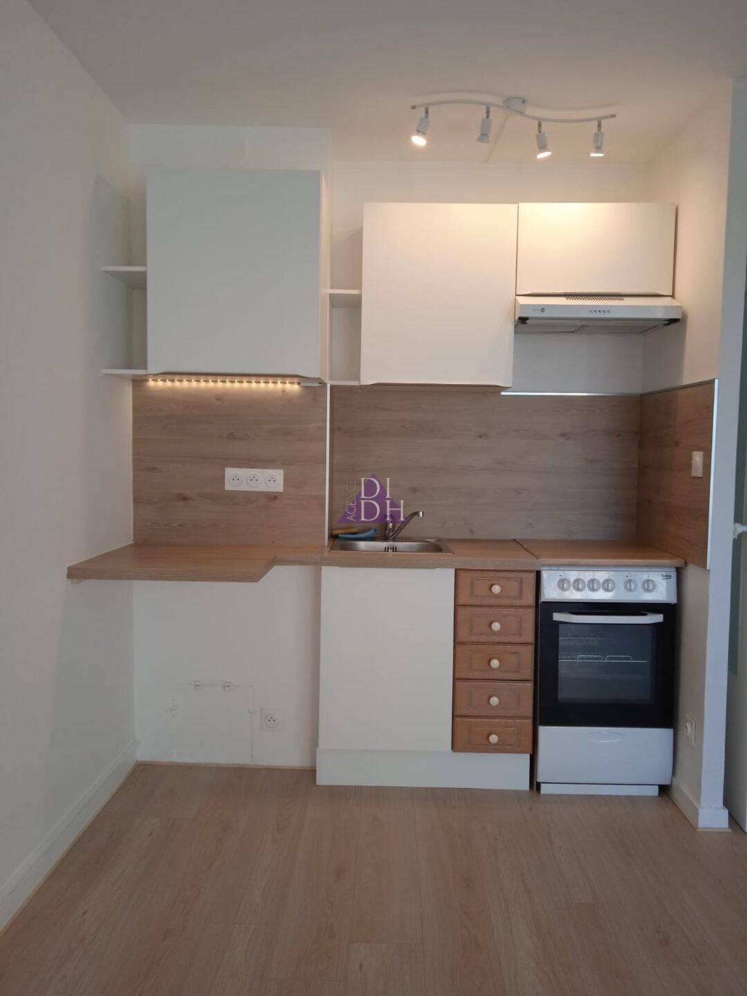 Appartement 1 pièce 27 m² · à Hyères · 27 m² · 650 €