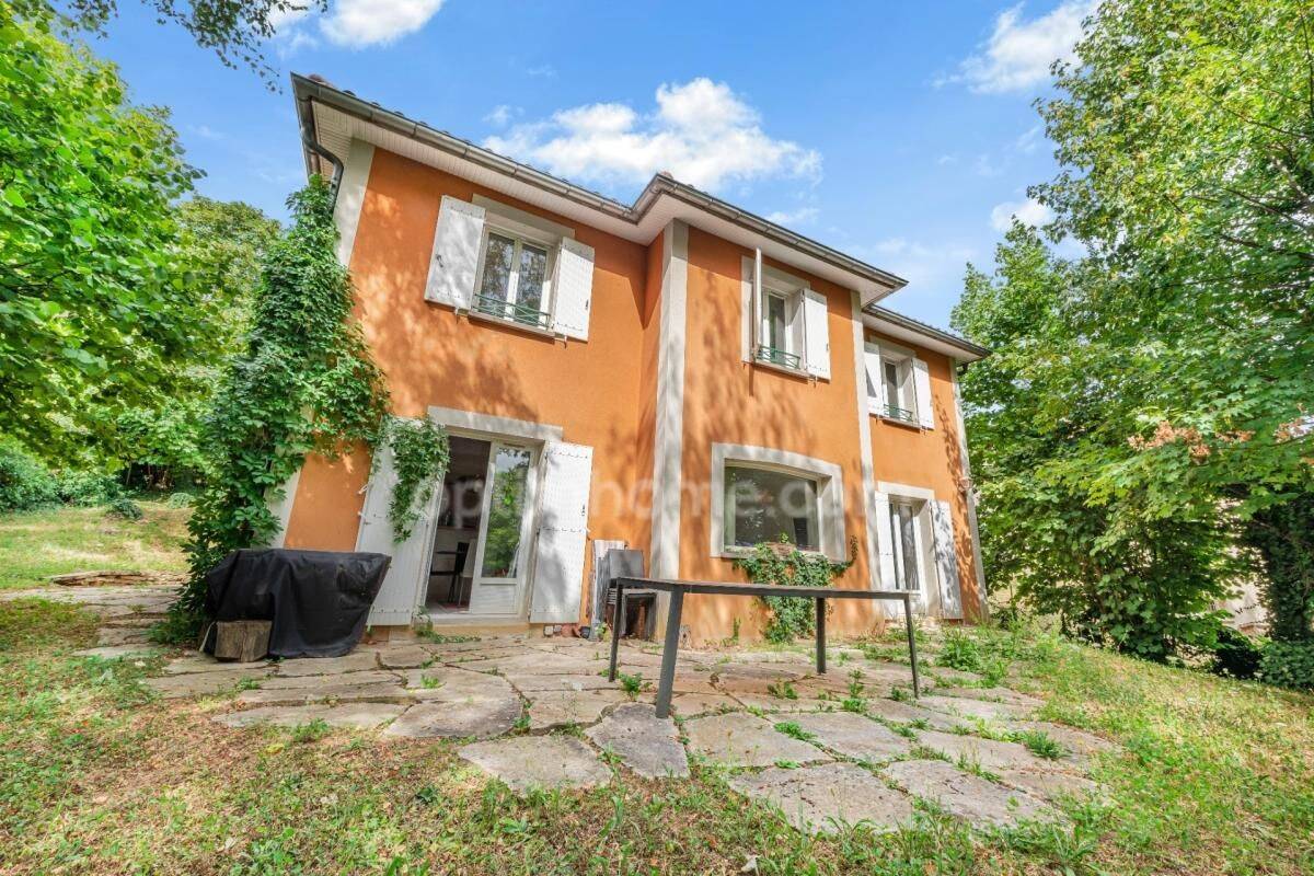 Maison 7 pièces 172 m² · à Collonges-au-Mont-d'Or · 172 m² · 790 000 €