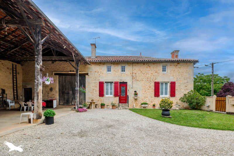 Maison 6 pièces 179 m² · à Montjean · 179 m² · 187 424 €