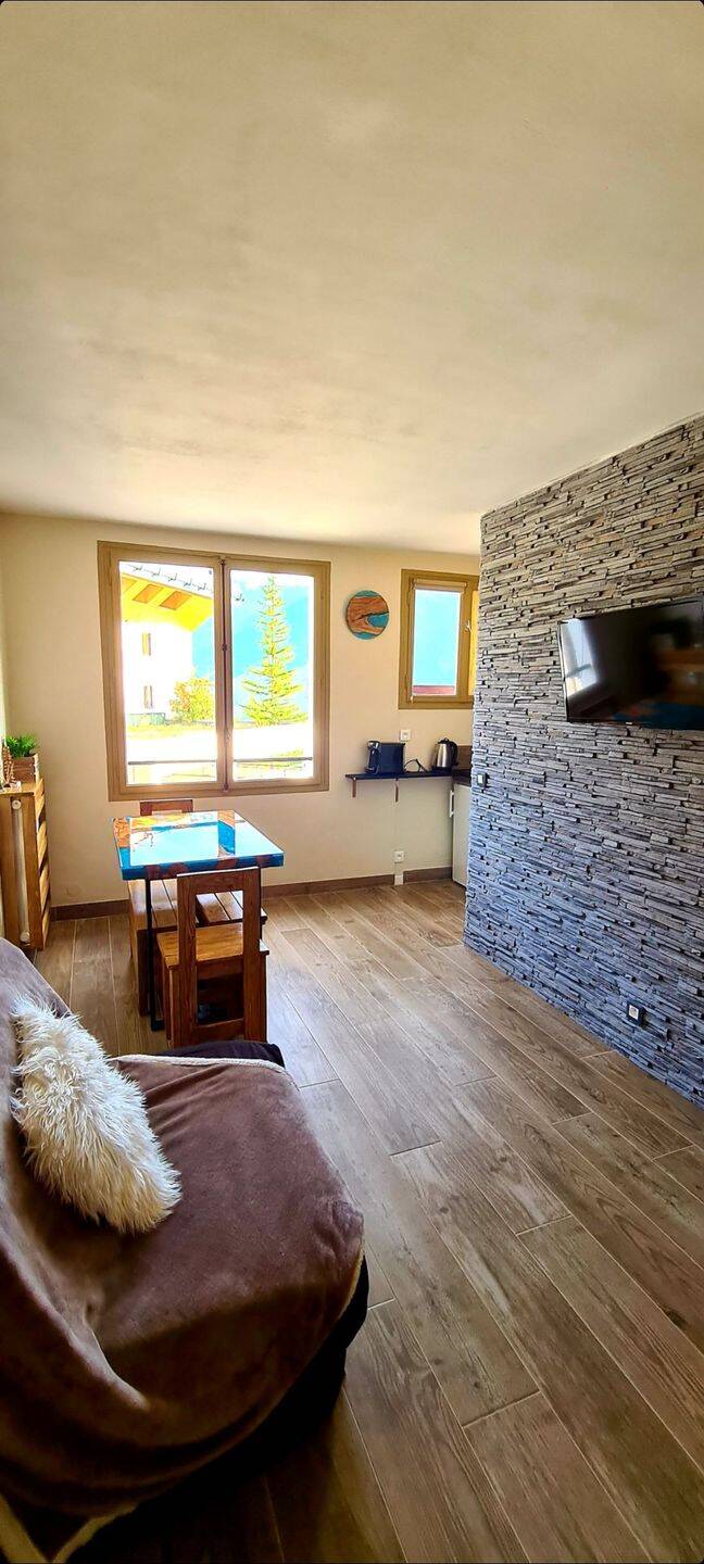 Appartement 1 pièce 22 m² · à Saint-Étienne-de-Tinée · 22 m² · 149 000 €