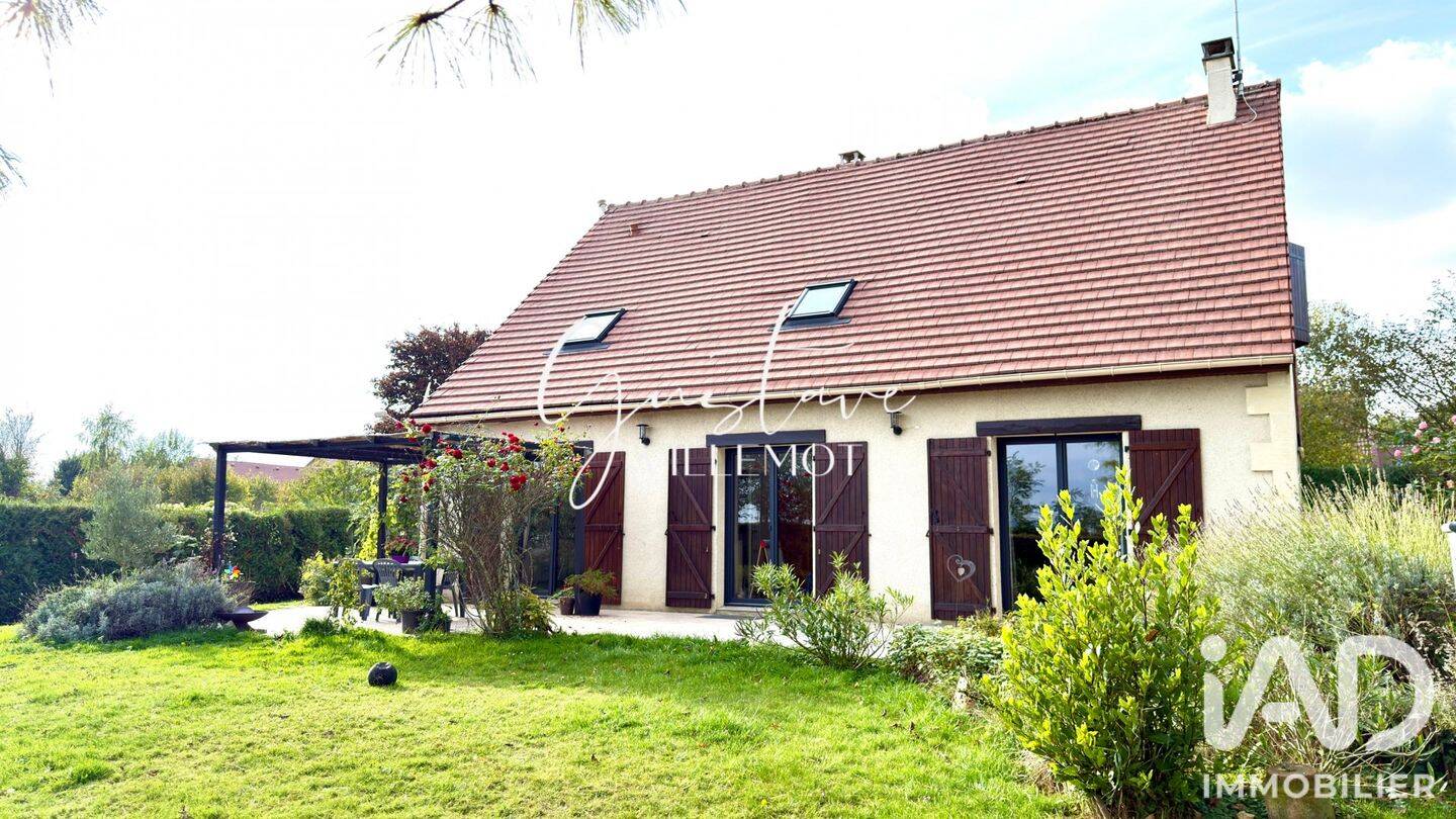 Maison 6 pièces 160 m² · à Crépy-en-Valois · 160 m² · 345 000 €