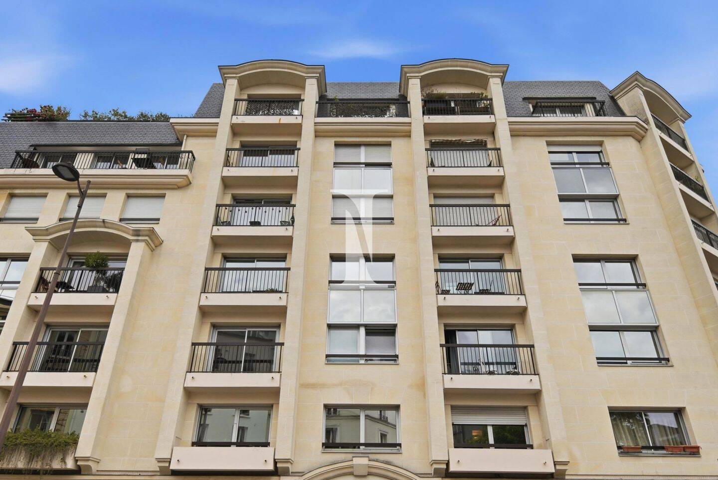Appartement 4 pièces 94 m² · à Paris 14ème Arrondissement · 94 m² · 950 000 €
