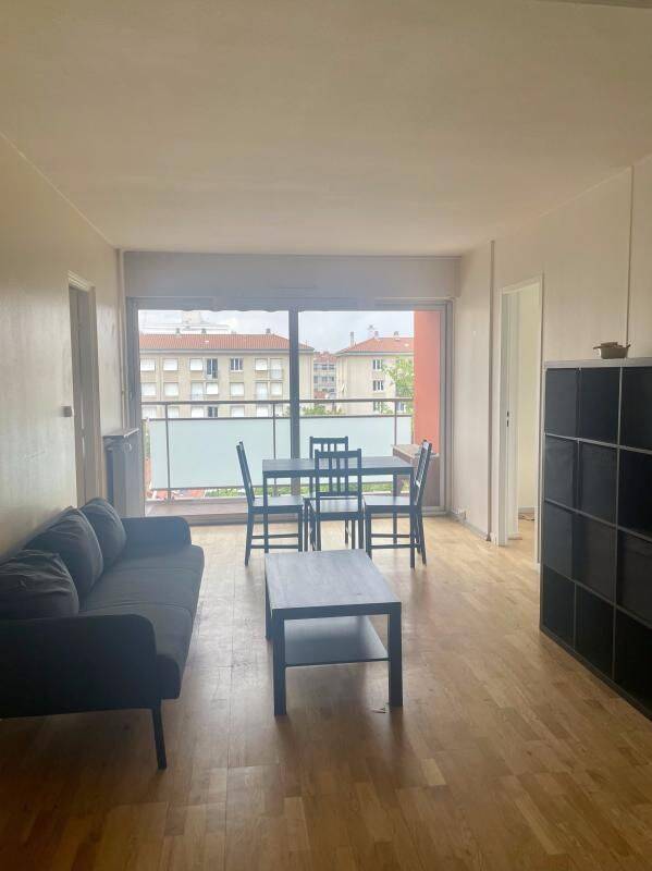 Appartement 4 pièces 79 m² · à Lyon 8ème Arrondissement · 79 m² · 1 358 €/mois